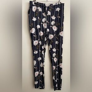 Vero Moda Casual Pants with Elastic Waistband